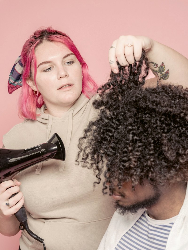 Secagem de cabelo afro com difusor